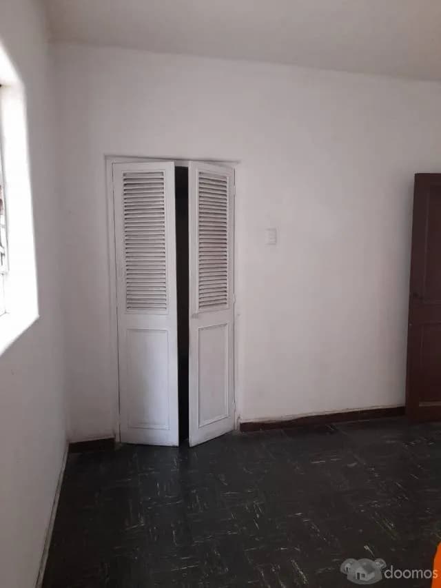 OCASIÓN ÚNICA – VENTA DE AMPLIO PRIMER PISO EN EL CENTRO DE TRUJILLO — foto 11