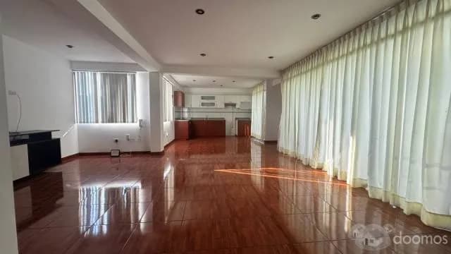 ALQUILER DE DUPLEX CON TERRAZA — foto 2