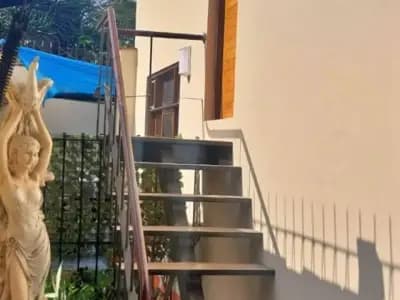 AMPLIO Y ELEGANTE DUPLEX, NO AMOBLADO, 138 m2, 4 DORM, 2 BAÑOS, VIVENDA UNIFAMILIAR, NO PERROS.