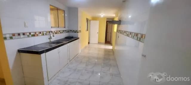 DPTO. 1ER PISO EN VENTA CON COCHERA — foto 2