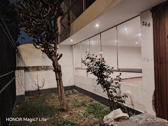 HERMOSA Y BIEN DISTRIBUIDA CASA EN SAN ISIDRO-CÓRPAC. — foto 7