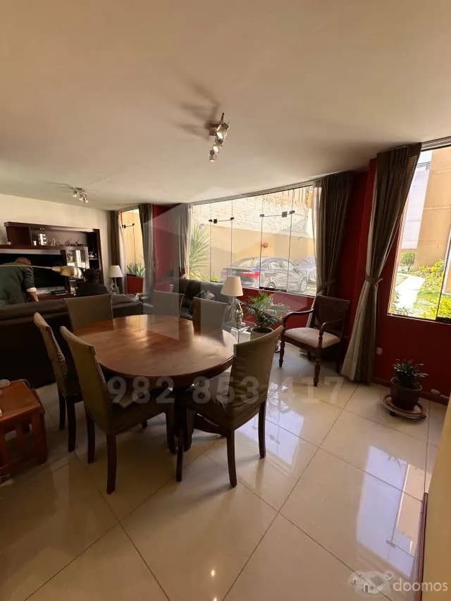 VENTA DE DEPARTAMENTO EN PRIMER PISO CON JARDINES — foto 2