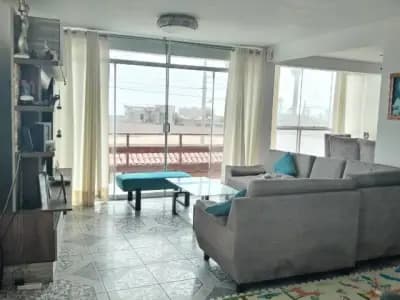 se vende edificio multifamiliar  3 departamentos .
