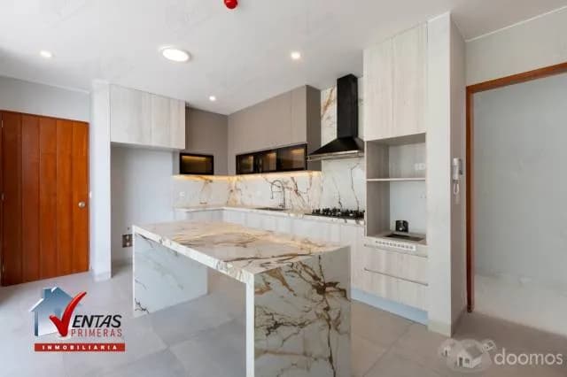 VENTA DE CASA DE ESTRENO EN LA RINCONADA DEL LAGO, LA MOLINA — foto 5