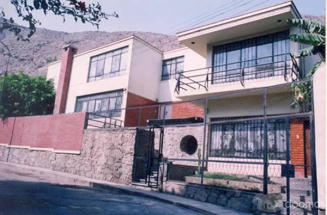 Vendo Casa en Av. Los Robles - Chacalacayo — foto 1