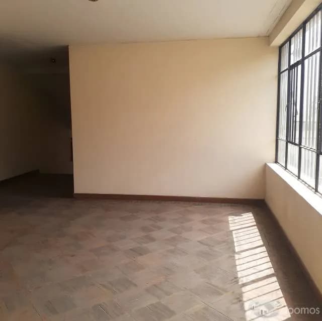 Vendo Casa en Av. Los Robles - Chacalacayo — foto 6