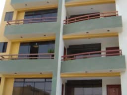 Alquilo Departamento Urb. La Macarena - La Perla