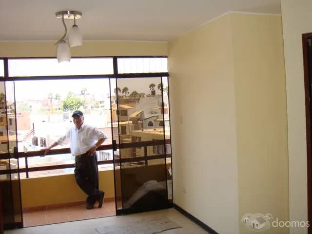 Alquilo Departamento Urb. La Macarena - La Perla — foto 4