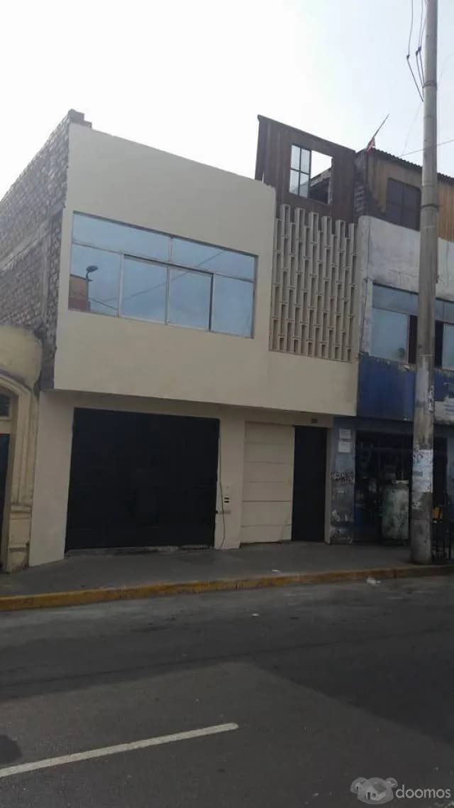VENTA DE  EXCELENTE LOCAL COMERCIAL / OFICINAS EN LA VICTORIA — foto 1