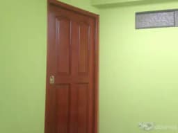 SE ALQUILA HABITACIÓN  DE ESTRENO CON FINOS ACABADOS PARA SEÑORITA SOLA