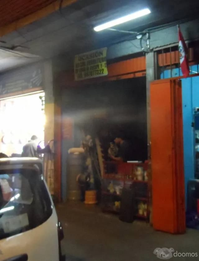 LOCAL FERRETERO EN LAS MALVINAS — foto 1