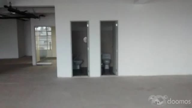 ALQUILER DE OFICINAS EN EXTRENO — foto 2