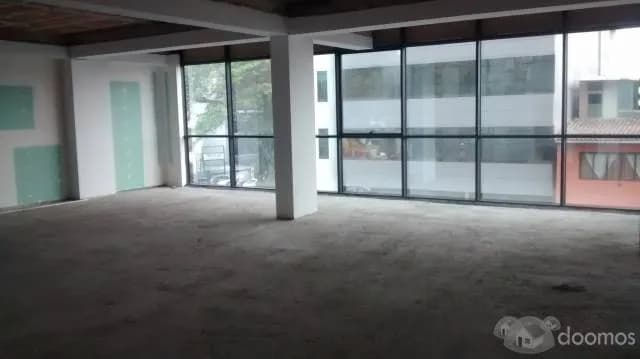 ALQUILER DE OFICINAS EN EXTRENO — foto 3