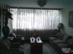 CASA EN AVENIDA