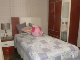 SE ALQUILA COMODAS HABITACIONES AMOBLADAS PARA SEÑORITA / LA PERLA
