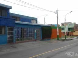 OPORTUNIDAD -VENTA DE CASA COMO TERRENO O VIVIENDA
