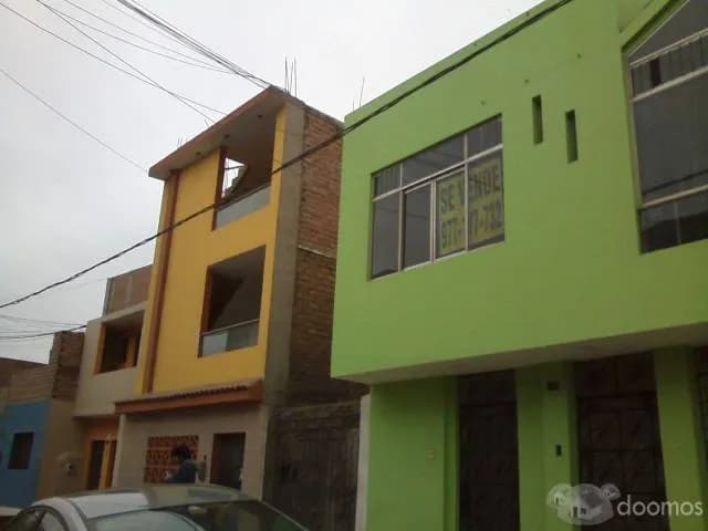 CASA 3 PLANTAS SOBRE AVENIDA COLONIAL — foto 1
