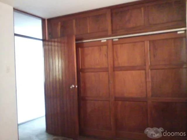 CASA 3 PLANTAS SOBRE AVENIDA COLONIAL — foto 4