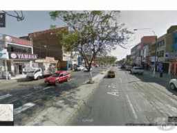 casa como terreno en plena av. perú zona comercial
