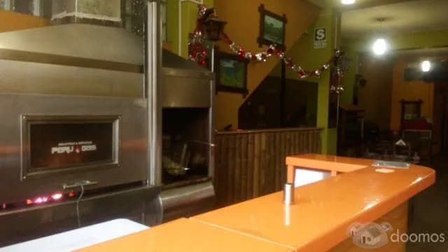 se traspasa restaurant polleria — foto 3