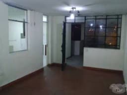 DEPARTAMENTO EN PRIMER PISO+COCHERA TECHADA+PATIO INTERNO