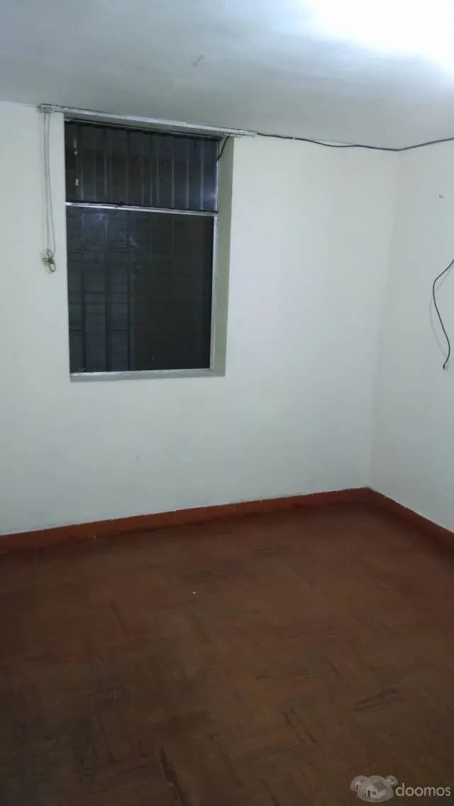 DEPARTAMENTO EN PRIMER PISO+COCHERA TECHADA+PATIO INTERNO — foto 6