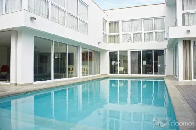 HERMOSA CASA EN ZONA EXCLUSIVA — foto 2