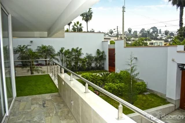 HERMOSA CASA EN ZONA EXCLUSIVA — foto 3