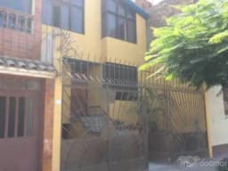 CASA EN LOS OLIVOS