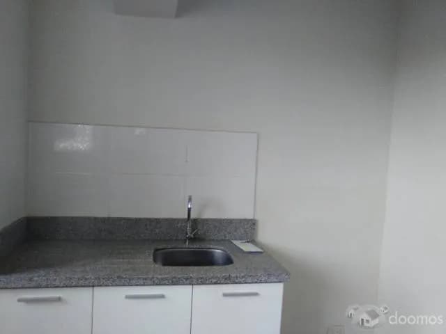 REMATO DEPARTAMENTO CASI NUEVO EN JESUS MARIA — foto 3