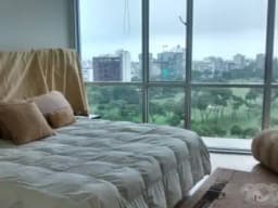EXCLUSIVO DEPARTAMENTO CASI NUEVO FRENTE AL GOLF, CON PISCINA, GYM, JUEGOS, SALON DE FIESTAS, BILLAR, SALON DE CINE