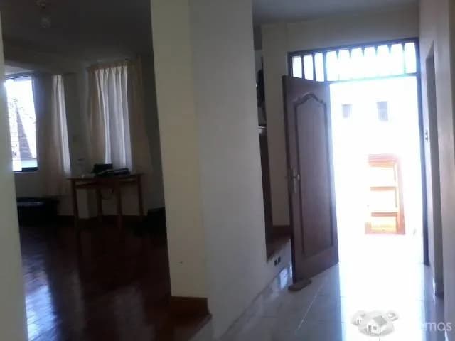 Se vende elegante casa de 300m2 en Surco — foto 2