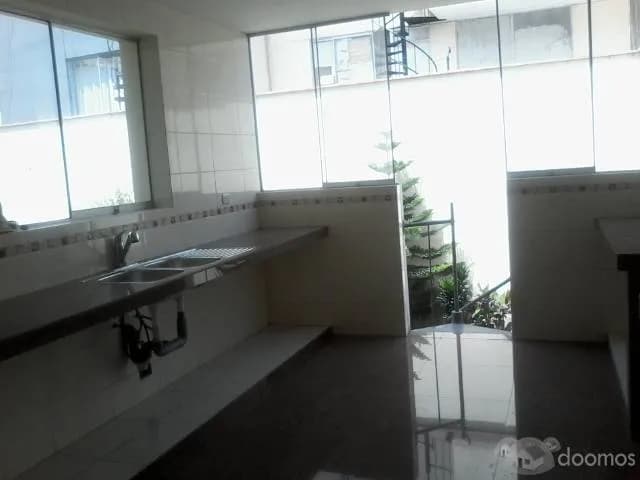 Se vende elegante casa de 300m2 en Surco — foto 4