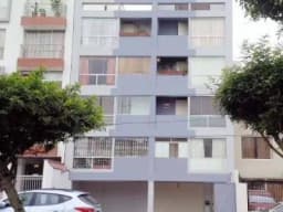 VENDO DEPARTAMENTO CON AZOTEA  Y ESTACIONAMIENTO INCLUIDO