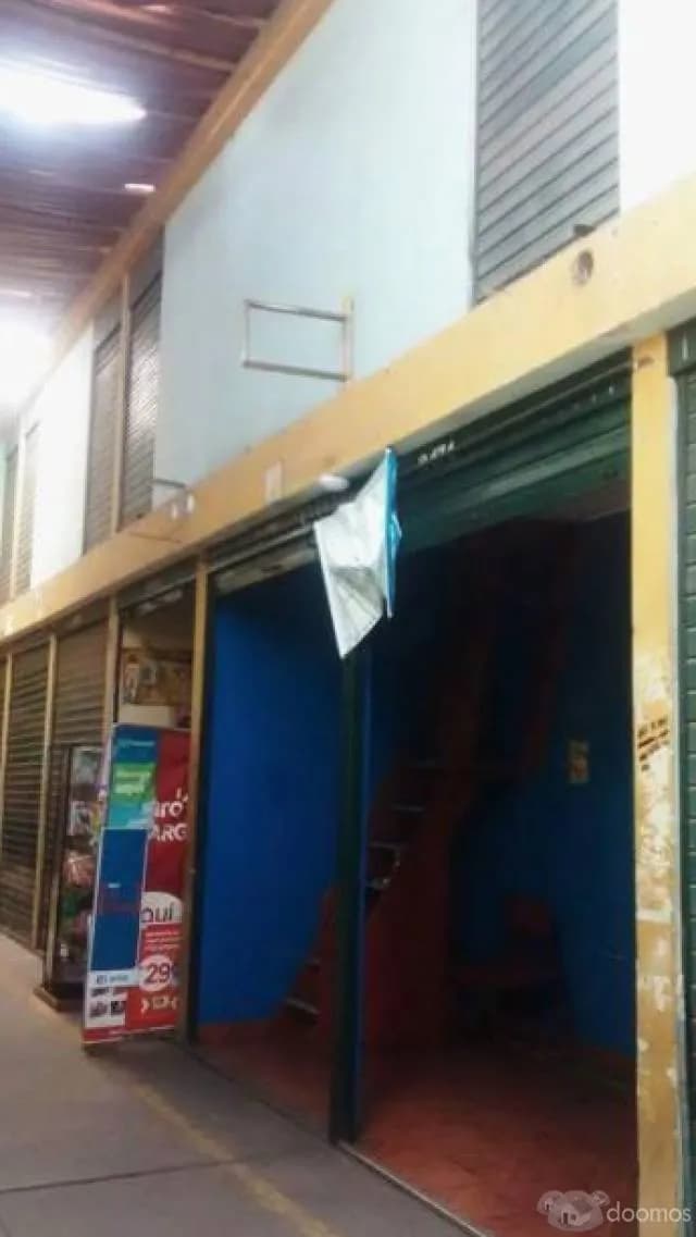 2 Locales  Comerciales Ferreteros de 4 m2 c/u — foto 1