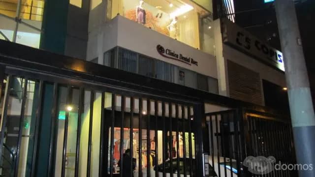 ALQUILO CONSULTORIO POR TURNOS EQUIPADO!!! — foto 1