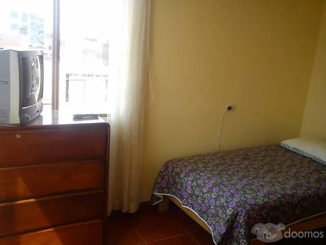 ALQUILO CUARTO AMOBLADO BUENA ZONA DE SAN MIGUEL — foto 2