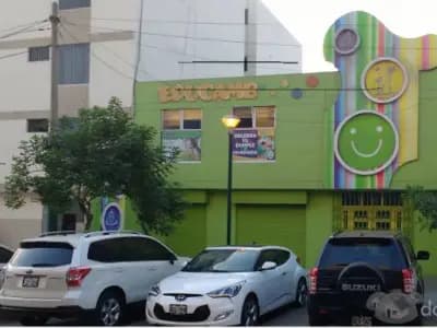LOCAL COMERCIAL OFRECE EL TERCER PISO PARA COLOCAR ANTENA DE TELEFONIA