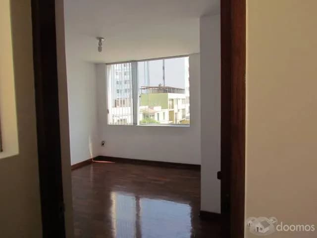LINDO DEPARTAMENTO EN SURQUILLO LIMITE CON SAN ISIDRO — foto 3