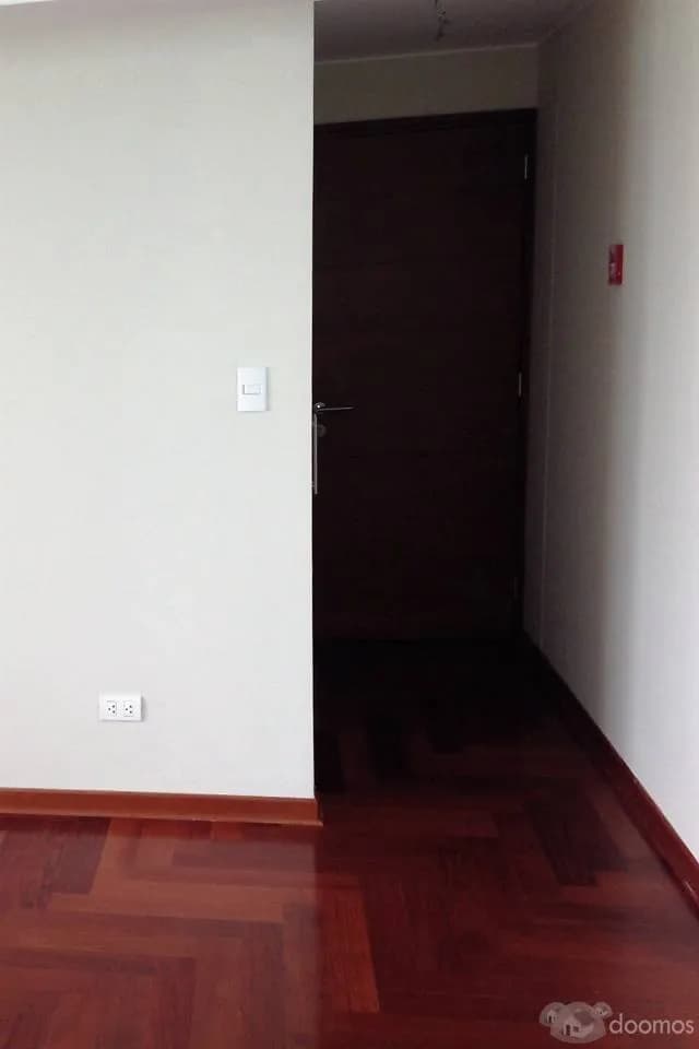 Venta de Departamento en MIRAFLORES - EDIFICIO ESMERALDA — foto 1