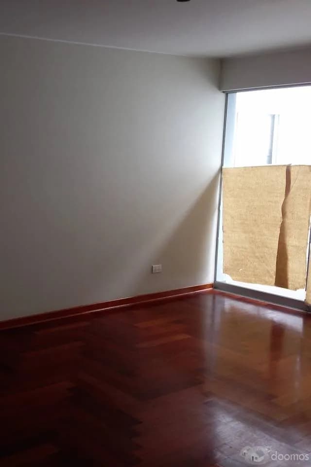 Venta de Departamento en MIRAFLORES - EDIFICIO ESMERALDA — foto 3