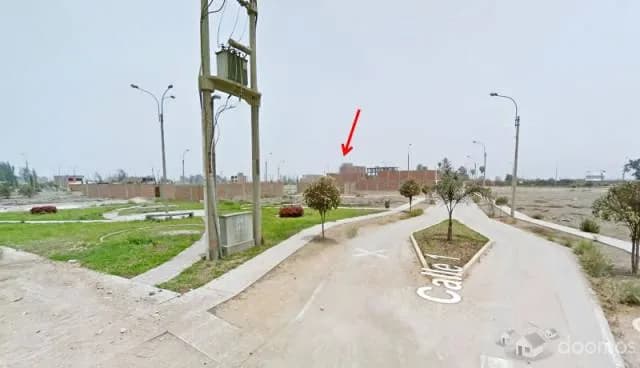 OCASIÓN 140m² DOBLE CALLE – CARABAYLLO — foto 3