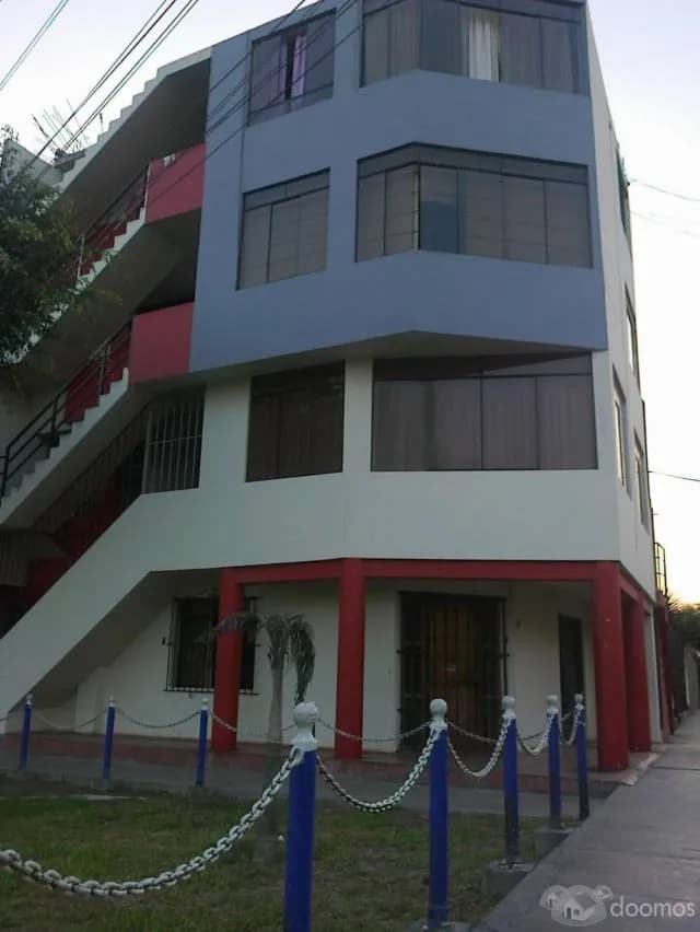 Vendo Casa con 2 Dorm. En Chorrillos — foto 1