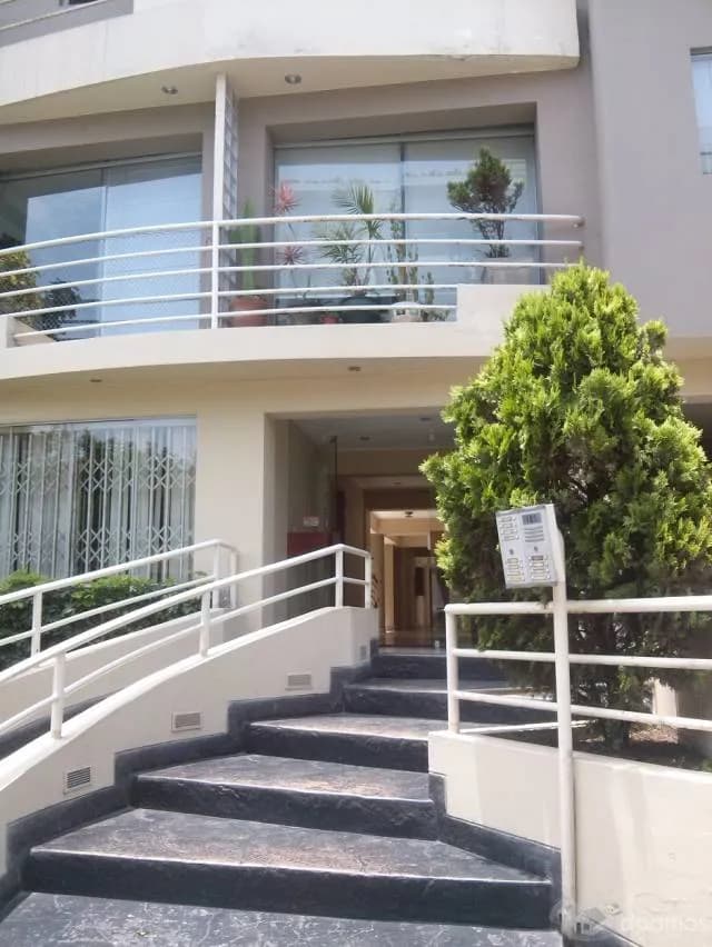 VENDO DUPLEX EN MIRAFLORES - OCASIÓN — foto 1