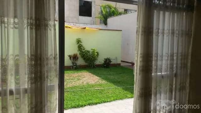 CASA AMPLIA EN EXCELENTE UBICACIÓN - IDEAL PARA COMERCIO — foto 7