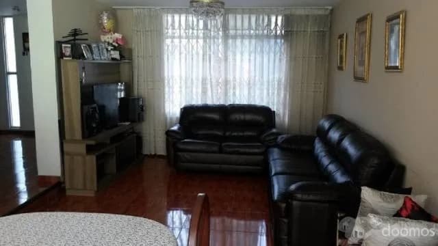 CASA AMPLIA EN EXCELENTE UBICACIÓN - IDEAL PARA COMERCIO — foto 8
