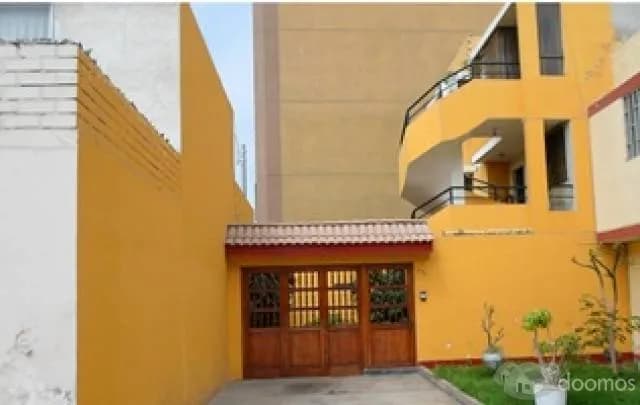 casa 2 pisos en San Miguel buena ubicacion — foto 1