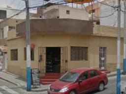 OCASIÓN/REMATE... Se vende casa como terreno en Yanahuara - Arequipa (esquina Av. Leon Velarde con Calle Tacna)