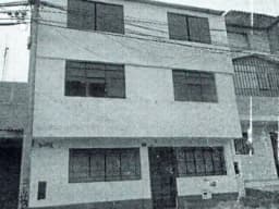 VENDO CASA 3 PISOS! S.J.M. $210.000 contacto solo por Telf. 7366046