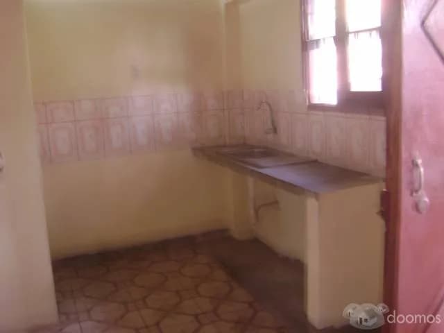 ALQUILO CASA DE UN PISO — foto 3